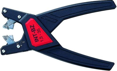 AV8203.jpg